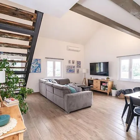 Nima Cozy Apartment Mlini