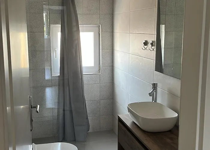 Nima Cozy Apartment Mlini
