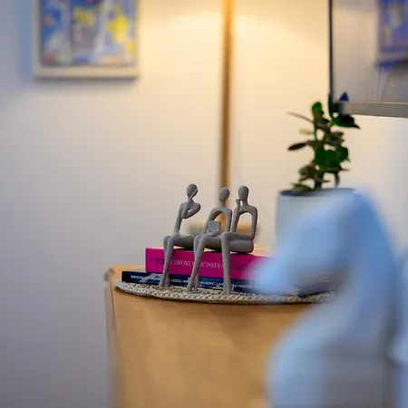 Nima Cozy Apartment *